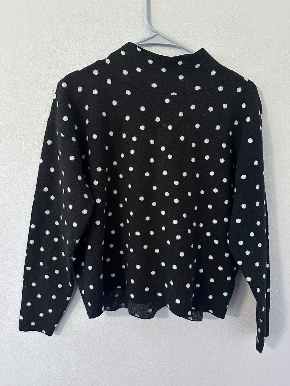Anthropologie Maeve Carlys sweater black and white polka dot small collared